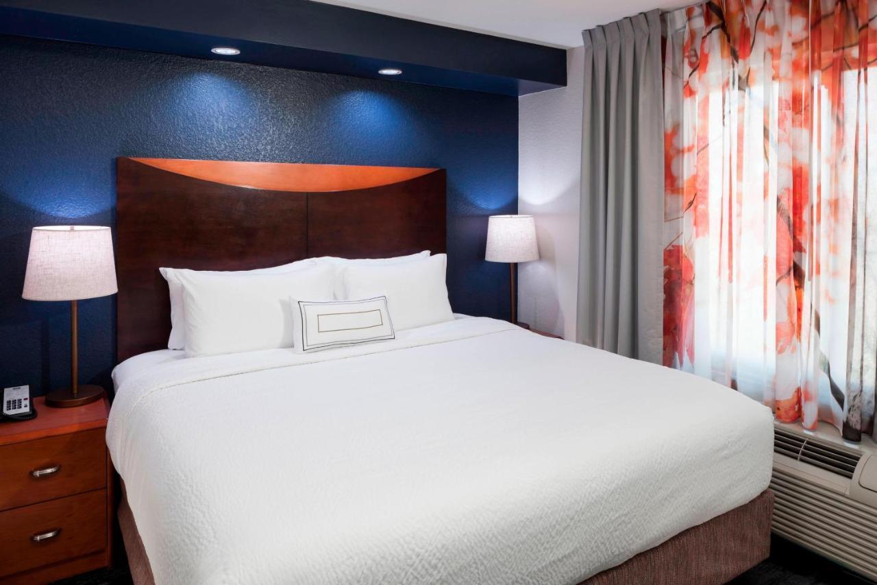 Hotel Fairfield & By Marriott Parmer Tech Ridge 3*