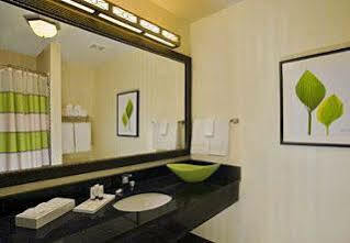 Hotel Fairfield & By Marriott Parmer Tech Ridge